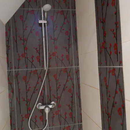 Meublee En Duplex Independante Homestay Caen